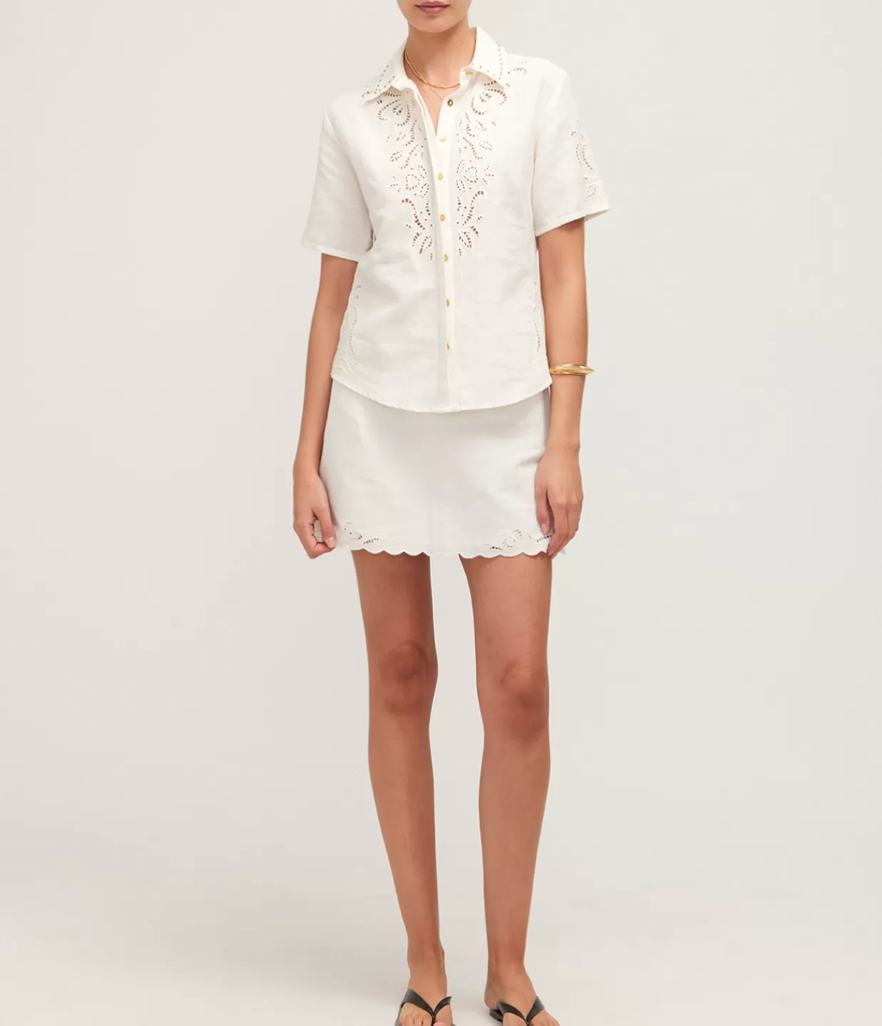 Hot Aegle Linen Embroided Skirt In White Skirts